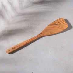 Zeep Naturals | Olive Wood Curve Spatula | Zeep Naturals brings you handcrafted soaps, organic cotton towels, and artisan kitchen essentials — all inspired by nature. Discover simple, sustainable living with products designed to soothe your senses and your home.
